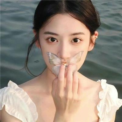 红。白。蓝