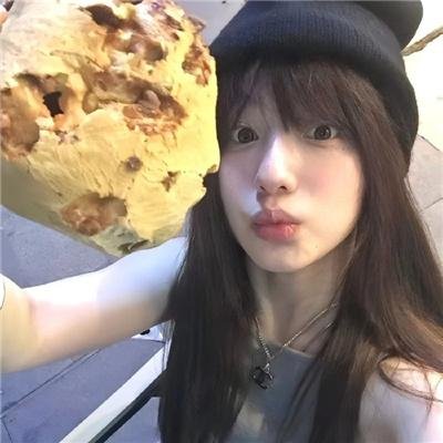 黑夜里的眼睛